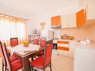 Апартаменты Guest House Ana Петровац Апартаменты "Комфорт" с 2 спальнями и террасой-2